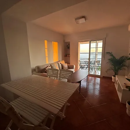 Sunset Apartment *